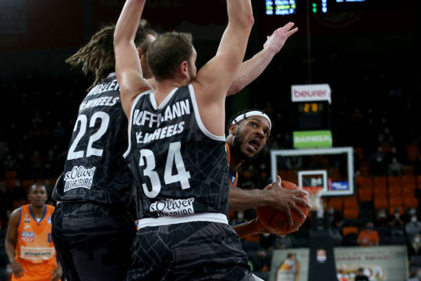 皮雷谈阿森纳和皇马：欧冠对决支持枪手，但更看好皇马.