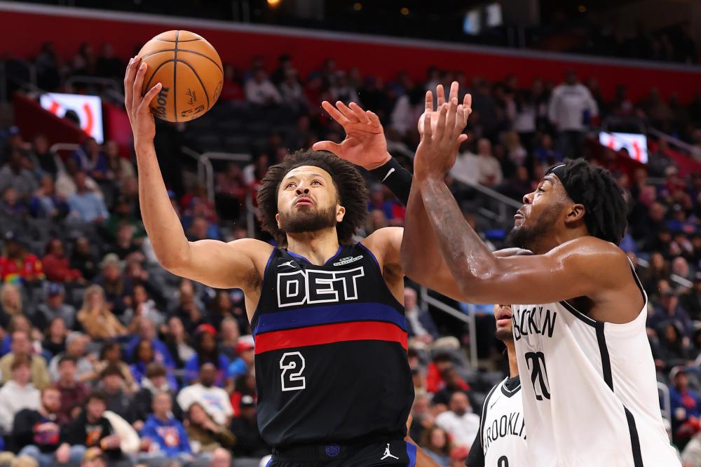 最水主帅？球队6连败+2场输63分，外援疯狂出手刷分，他不敢吭声.