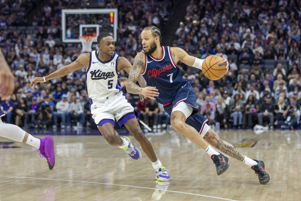 曝小球员被恒大足校淘汰，不踢了还被索要20万，球迷：不赖足校.