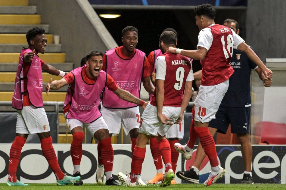 德天空：拜仁已不排除和戴尔续约的可能性，球员渴望留队.