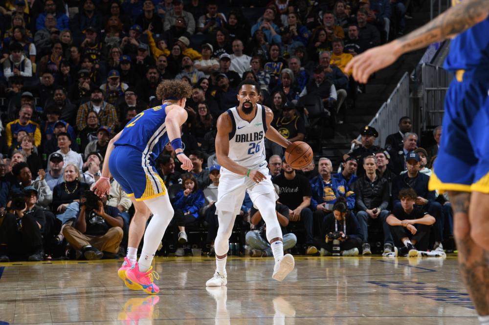 依旧能在左 依旧能在左